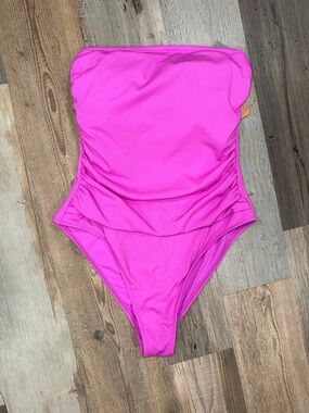 Shade & Shore Strapless One-Piece Swimsuit - fuchsia pink